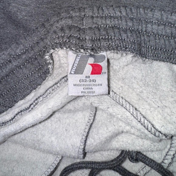 Russell Men's Gray Fleece Sweatpants; Size M (32-34); Elastic Waist - Picture 2 of 5
